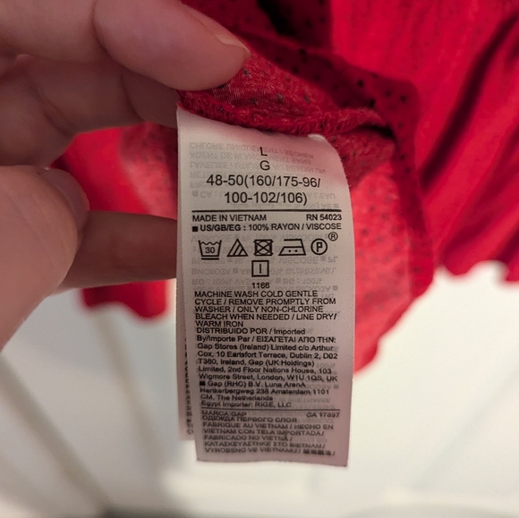 GAP long sleeve pseudo crop top, size Large - Picture 9 of 9